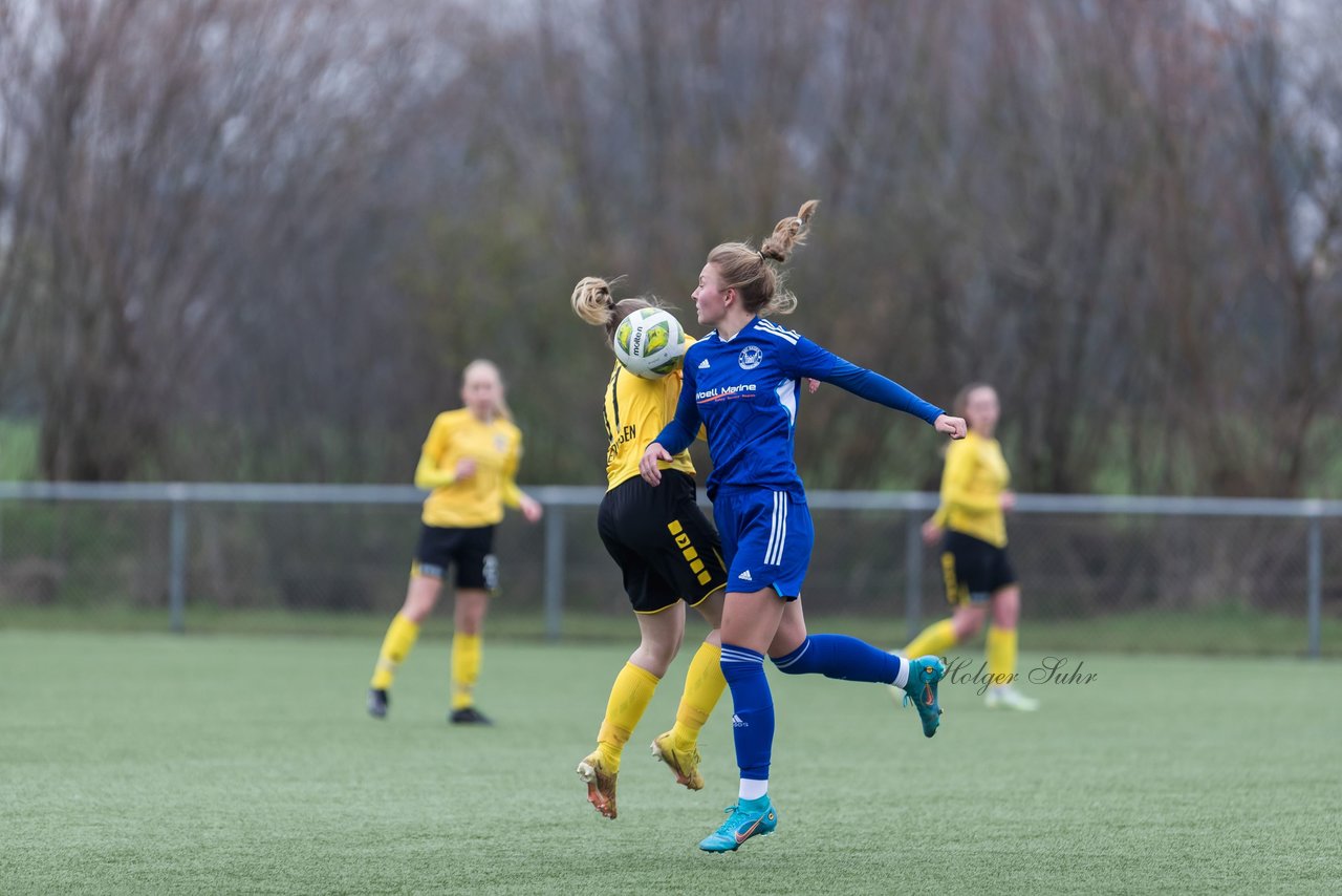 Bild 428 - F SSC Hagen Ahrensburg - SV Frisia Risum-Lindholm : Ergebnis: 1:2